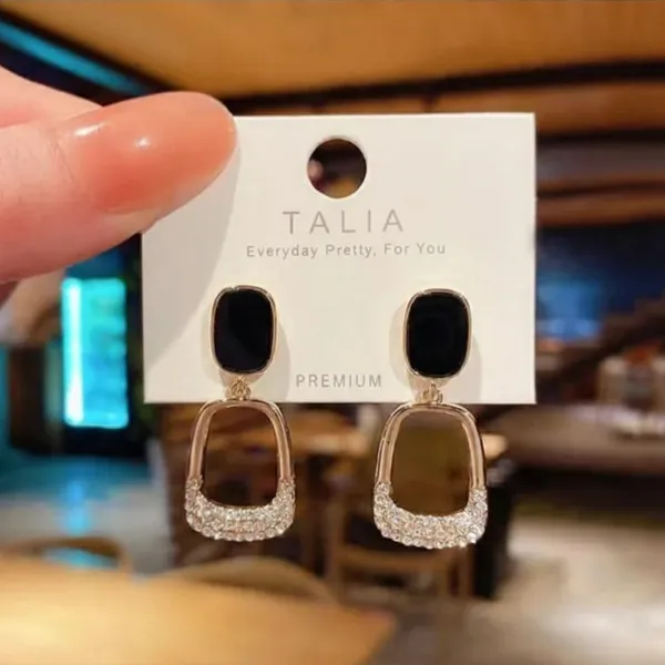 Korean_Black_Diamond_Drop_Earrings