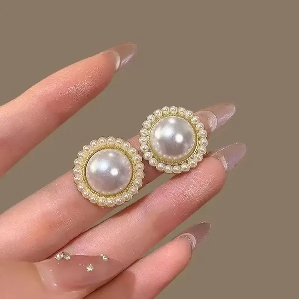 Korean_Classic_Pearl_Stud_Earrings