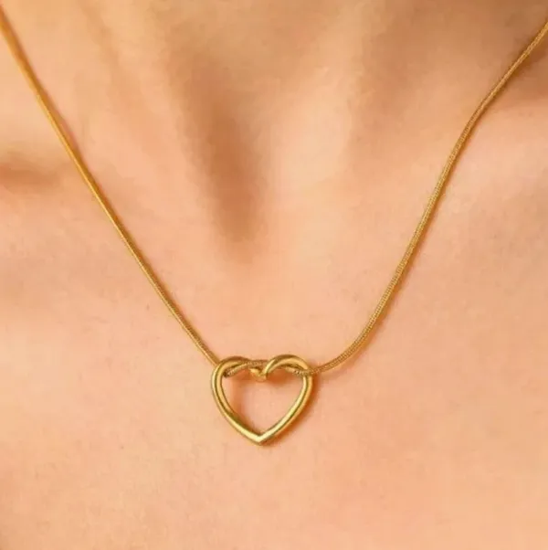 Eternal_Sweetheart_Knot_Necklace