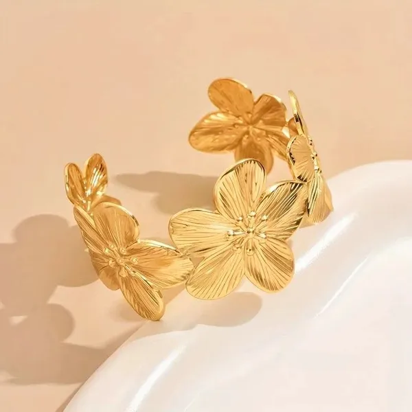Eva_Golden_Floral_Cuff_Textured_Bracelet