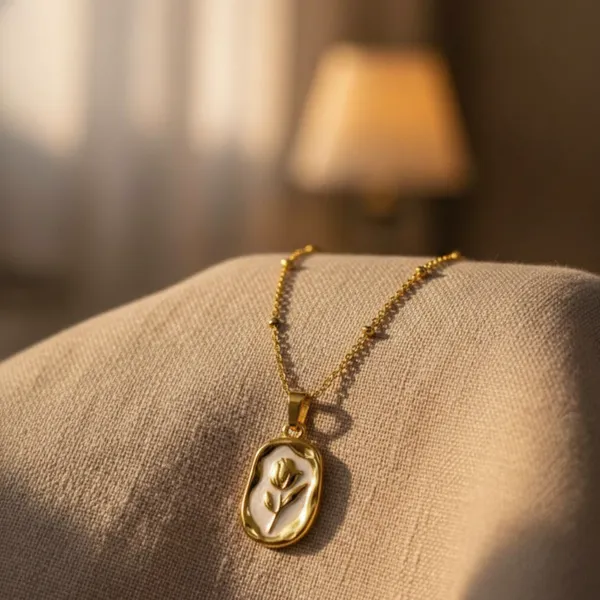 Gold_Plated_Love_Rose_Necklace
