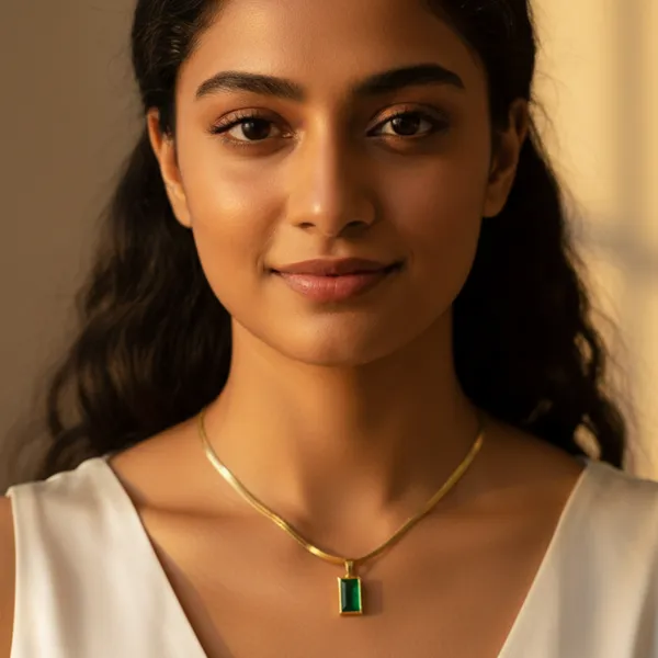 Gold_Plated_Green_Stone_Pendent_Necklace