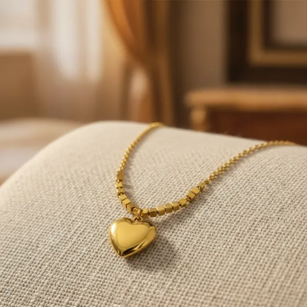 Gold_Plated_Love_Square_Necklace