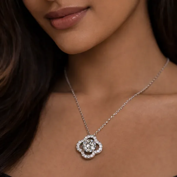 Silver_Plated_Clover_Solitaire_Necklace