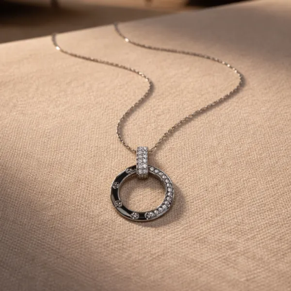Silver_Plated_Circular_Shine_Pendant_Necklace