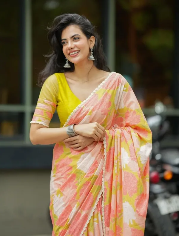 Peach_Blossom_Designer_Saree