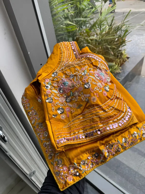 Party_Wear_Malay_Satin_Silk_Saree