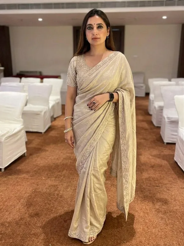 Royal_Elegance_Embroidered_Saree_Collection
