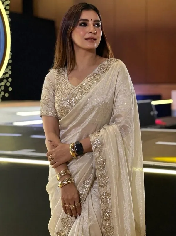 Royal_Elegance_Embroidered_Saree_Collection