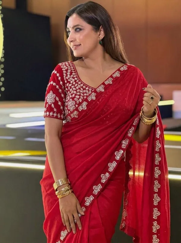 Royal_Elegance_Embroidered_Saree_Collection