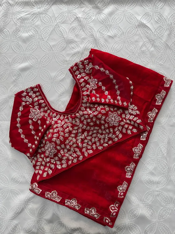 Royal_Elegance_Embroidered_Saree_Collection