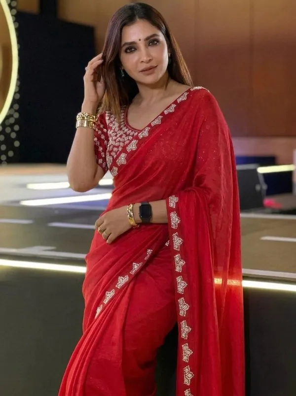 Royal_Elegance_Embroidered_Saree_Collection