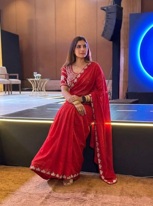 Royal_Elegance_Embroidered_Saree_Collection