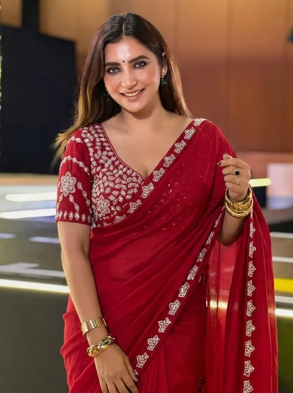 Royal_Elegance_Embroidered_Saree_Collection