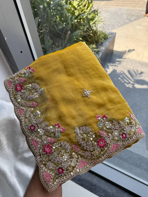 Royal_Shimmer_Embroidered_Saree_Collection