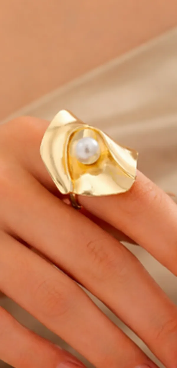 Gold-Toned_Pearl_Statement_Ring