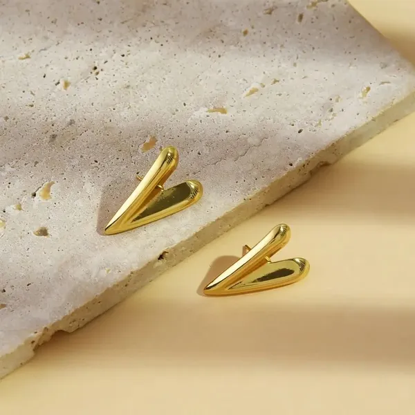 Gold-Toned_Heart-Shaped_Stud_Earrings