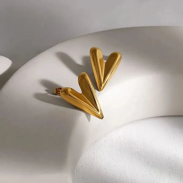 Gold-Toned_Heart-Shaped_Stud_Earrings
