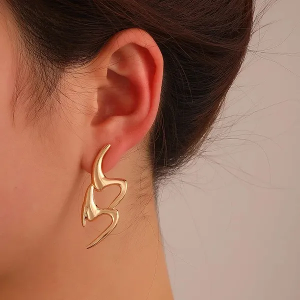 Gold-Toned_Flame_Heart_Drop_Earrings