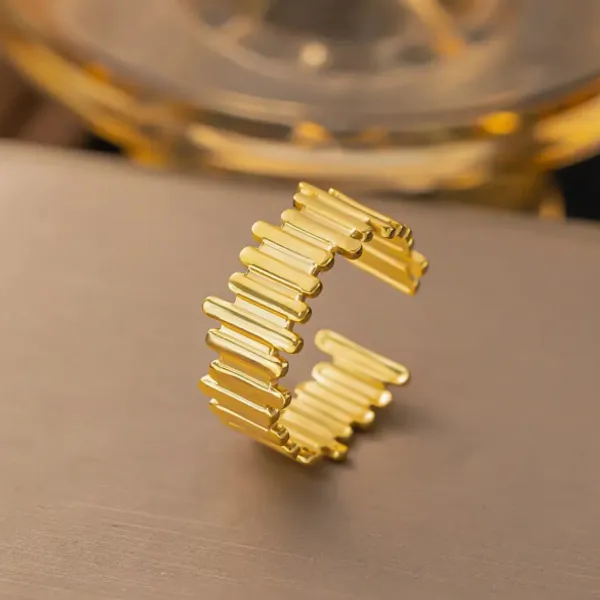 Gold-Plated_Textured_Bar_Ring