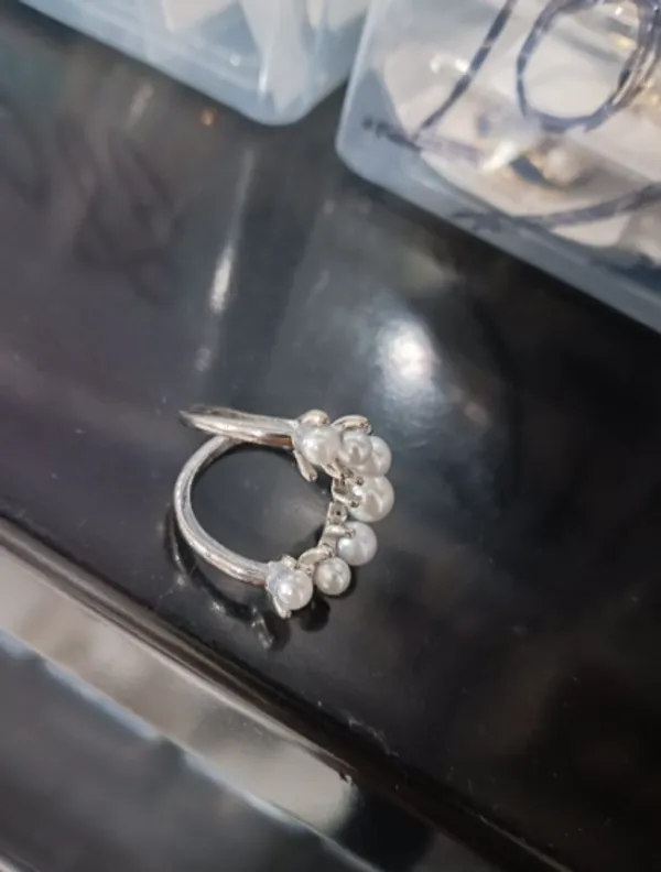 Pearl_Cluster_Adjustable_Ring_-_Gold_Tone