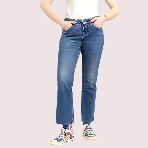 Blue_Denim_Straight_Leg_Jeans_For_Women