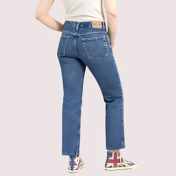 Blue_Denim_Straight_Leg_Jeans_For_Women