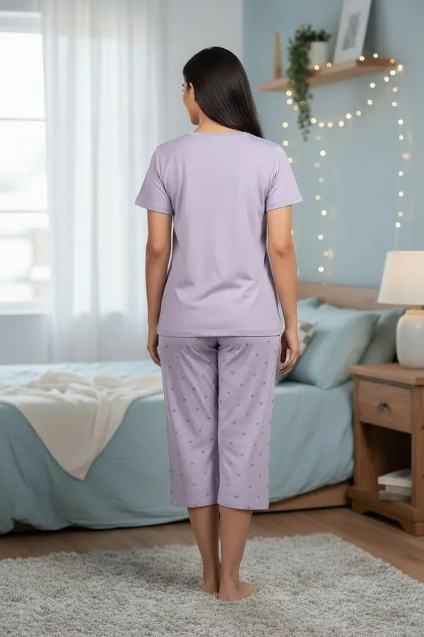 Light_Purple_Cotton_Knit_Short_Sleeve_Top_And_Capri_Pajama_Night_Suit_For_Women
