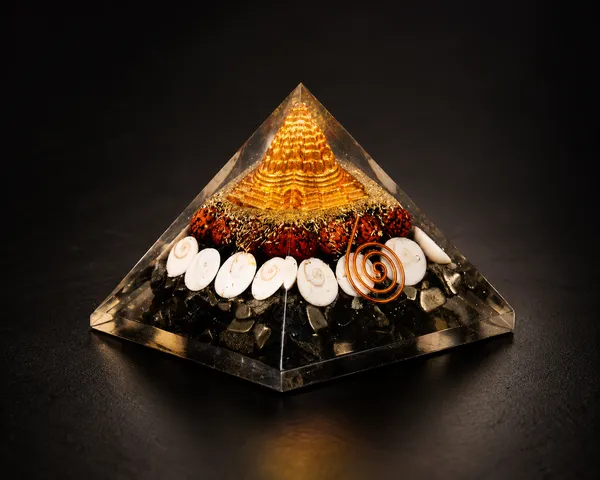 Multicolor_Crystal_Agate_Money_Magnet_Pyrite_Pyramid