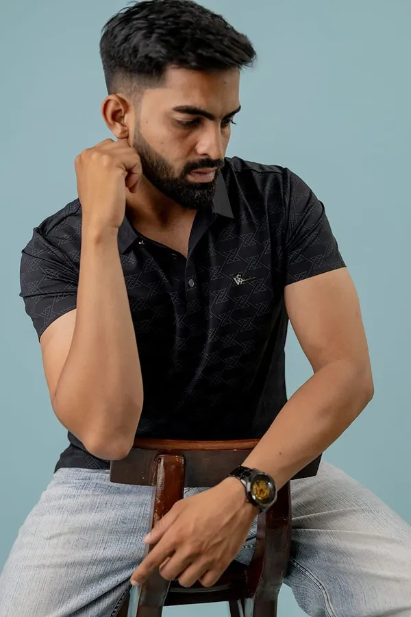 Black_Geometric_Print_Regular_Fit_Polo_T-Shirt_For_Men
