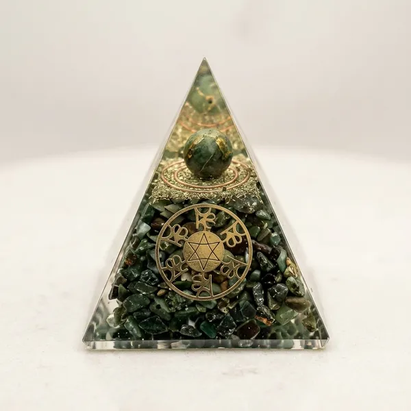 Orgone_Pyramid_-_Green_Aventurine_Stone_Resin_Energy_Healing_Pyramid