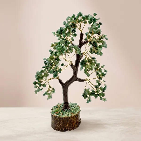 Decorative_Miniature_Tree_with_Green_Foliage