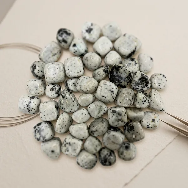 Natural_Tumbled_Gemstone_Beads_-_Howlite_Stone_Chips_for_Jewelry_Making_and_Crystal_Healing