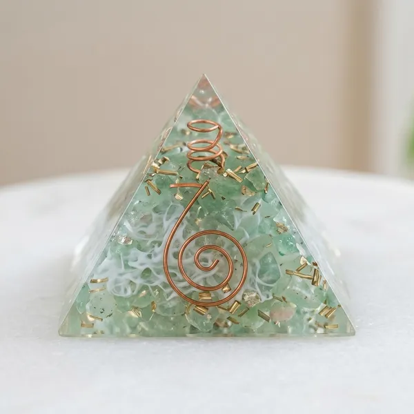 Orgonite_Green_Aventurine_Crystal_Pyramid_with_Reiki_Symbol