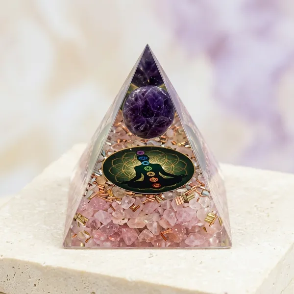 Orgone_Energy_Pyramid_with_Amethyst_Crystal_and_Sacred_Symbol
