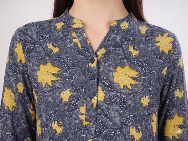 Grey_Rayon_Cotton_Relaxed_Floral_Print_Tunic_Top_For_Women