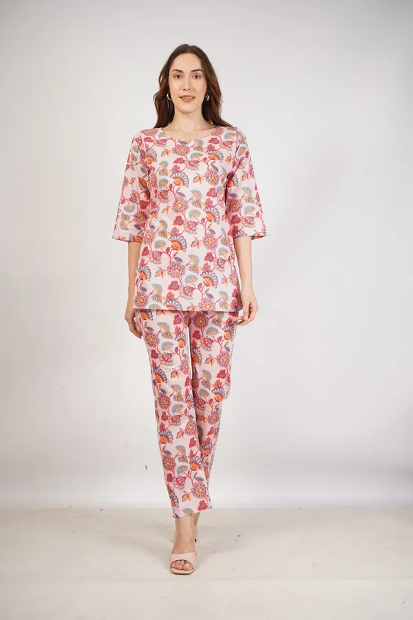 Pink_Floral_Print_Rayon_Cotton_Tunic_Night_Suit_For_Women
