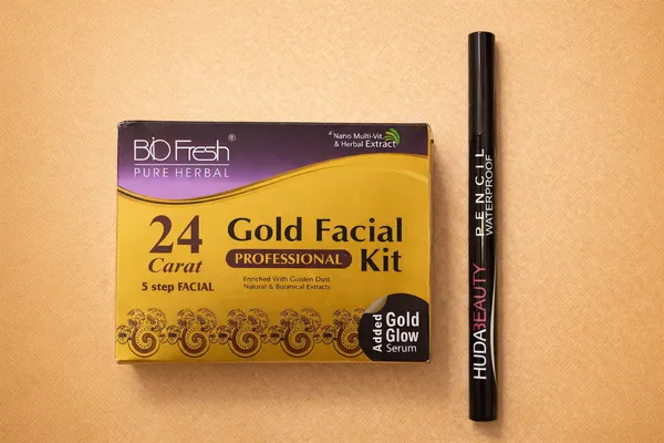 Duebold_-_Gold_Facial_Kit_With_Free_Aloe_Vera_Gel_|_24_Carat_|_Single_Use_Nano_Kit_And_Duebold_-_Eyeliner_By_Huda_Beauty_Pack_Of_2