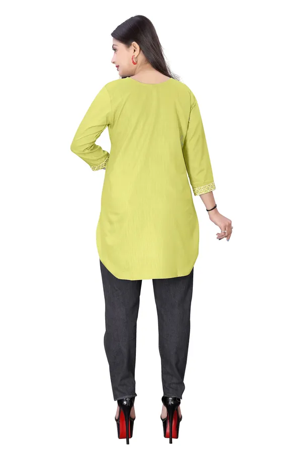 Yellow_Cotton_Relaxed_Embroidered_Kurta_For_Women