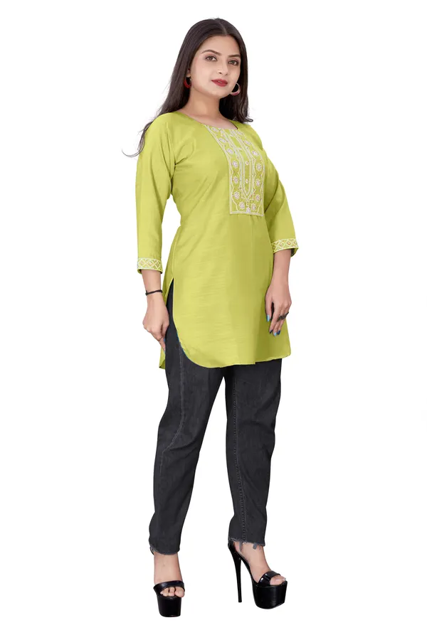 Yellow_Cotton_Relaxed_Embroidered_Kurta_For_Women