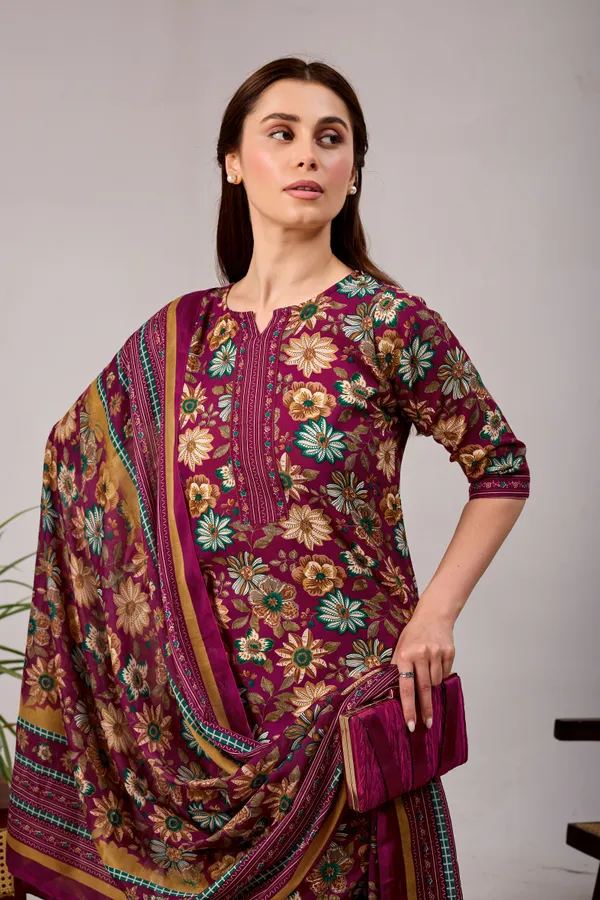 Women_Solid__Rayon_Spaghetti_Straps_Fusion_Kurta_Set