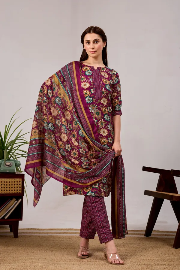 Women_Solid__Rayon_Spaghetti_Straps_Fusion_Kurta_Set