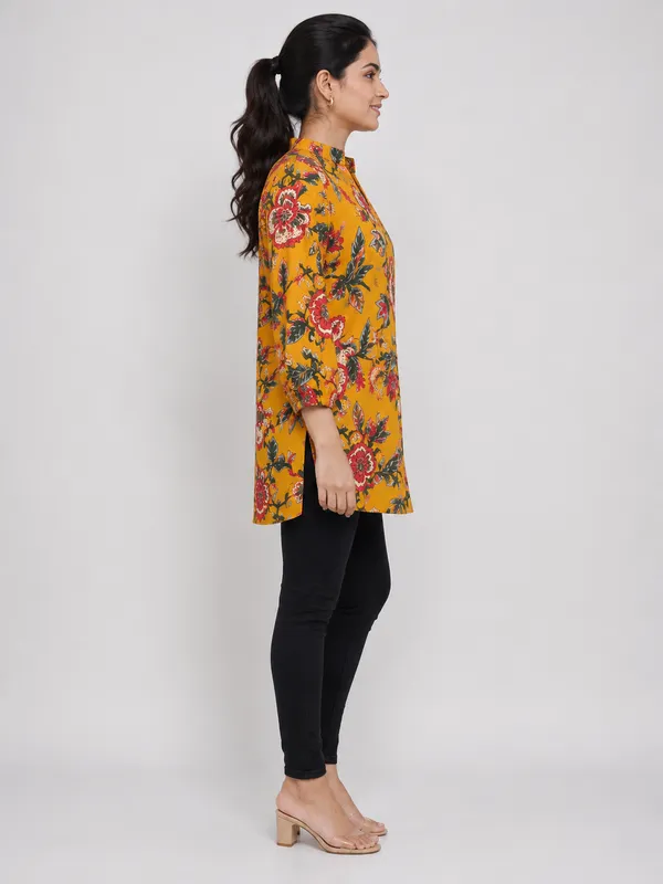yellow_Cotton_Straight_printed_Kurti_For_Women