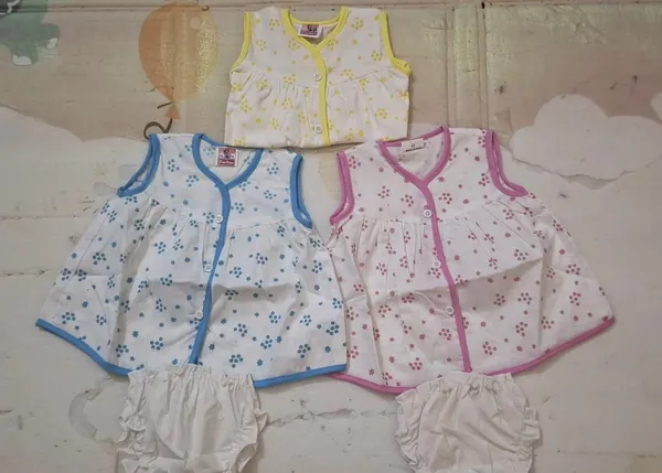 White_Cotton_Sleeveless_Floral_Print_Frock_With_Bloomer_Set_For_Baby_Girls