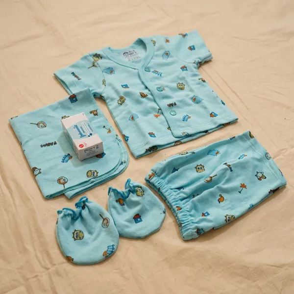 Blue_Cotton_Printed_Newborn_Clothing_Set