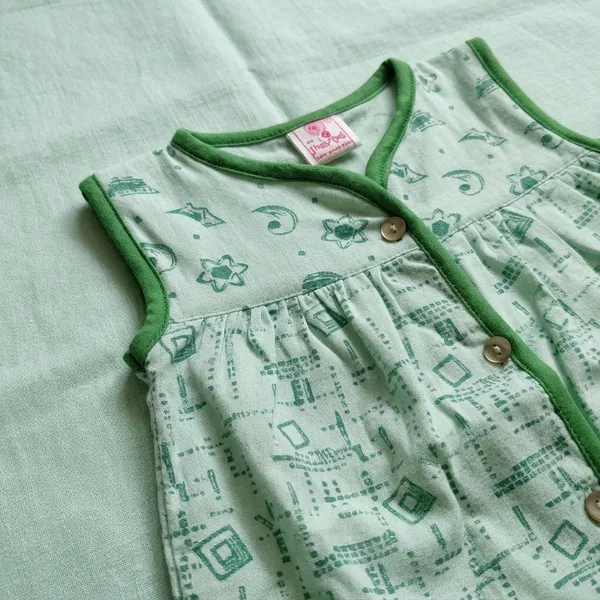 Green_Cotton_Printed_Sleeveless_Jhabla_Top_For_Babies