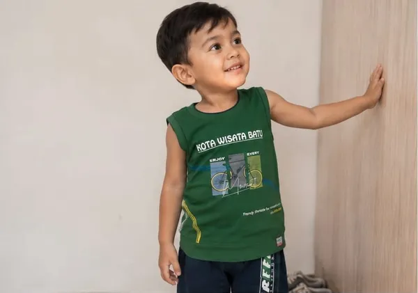 Green_Cotton_Sleeveless_Graphic_Print_T-Shirt_For_Boys