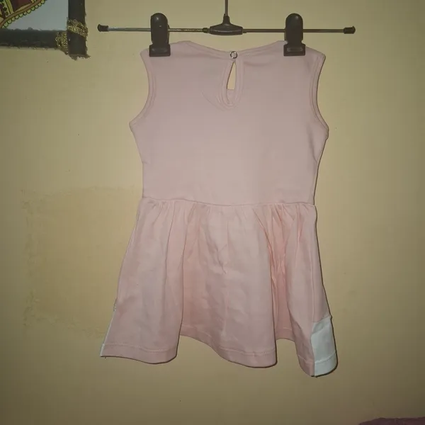 Pink_And_White_Cotton_Bow_Detail_Sleeveless_Dress_For_Girls