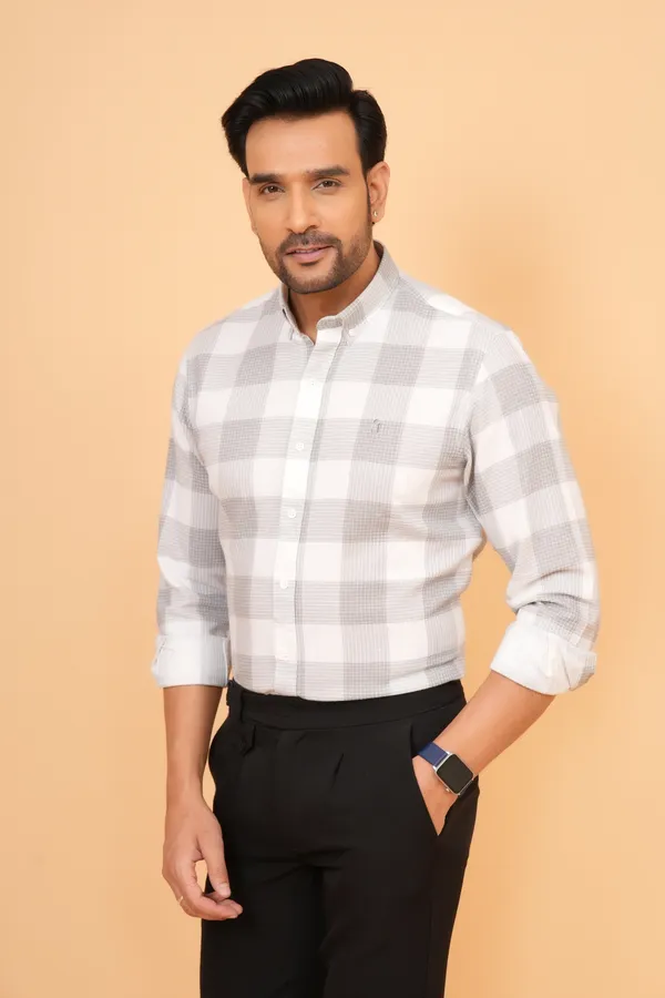 White_And_Grey_Checked_Cotton_And_Polyester_Slim_Fit_Formal_Shirt_For_Men