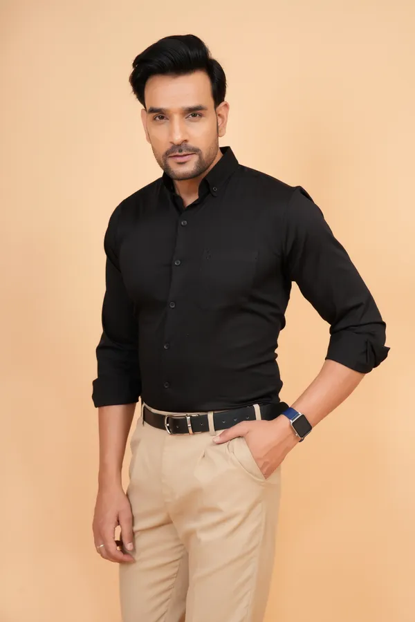 Black_Cotton_Slim_Fit_Formal_Shirt_For_Men
